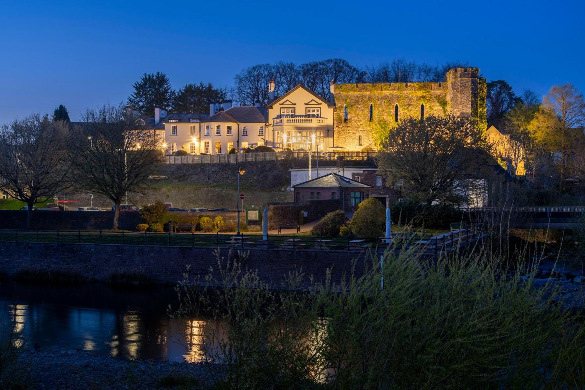 The Castle Of Brecon Hotel, Brecon, Powys Exterior foto