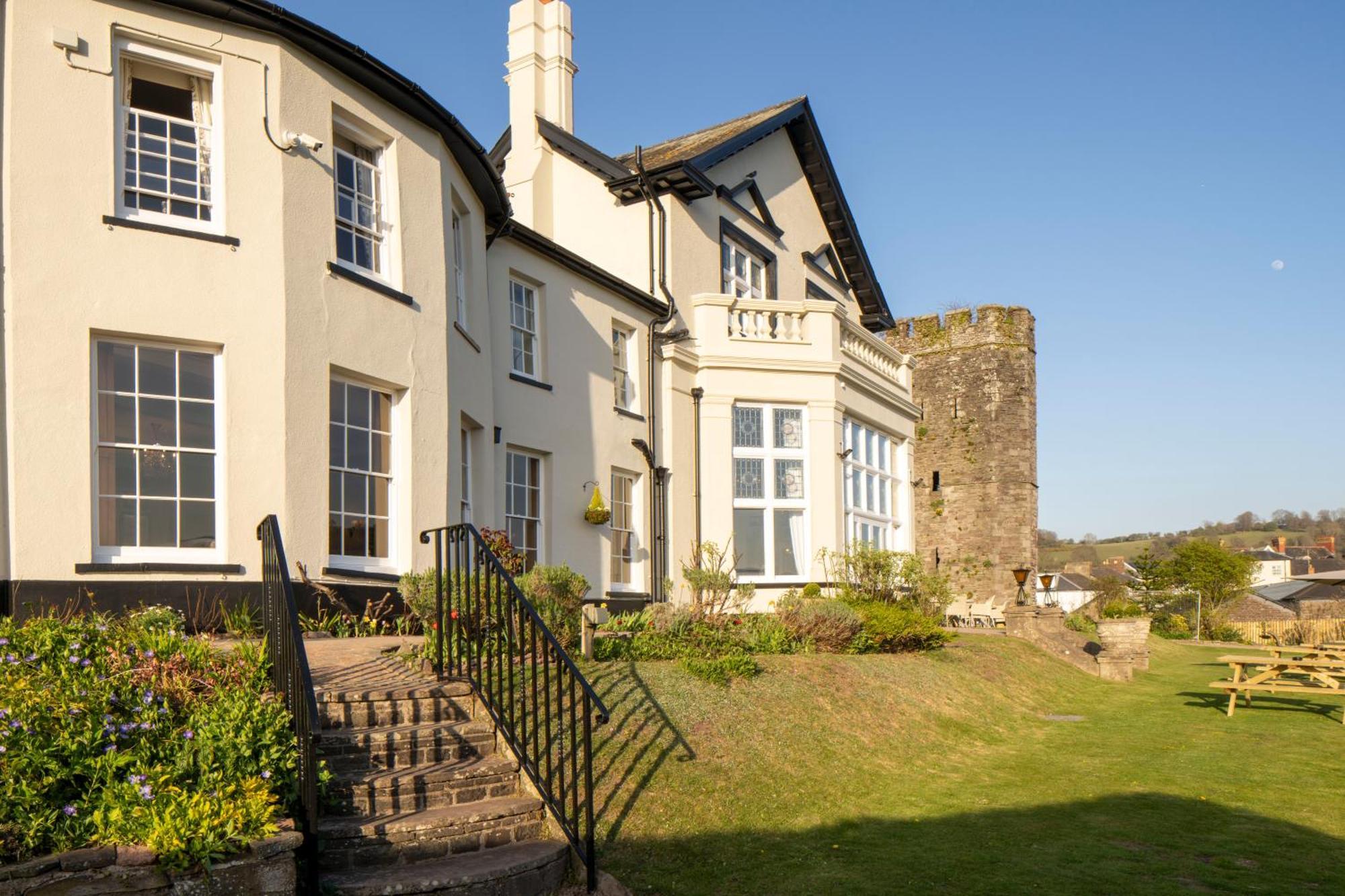 The Castle Of Brecon Hotel, Brecon, Powys Exterior foto