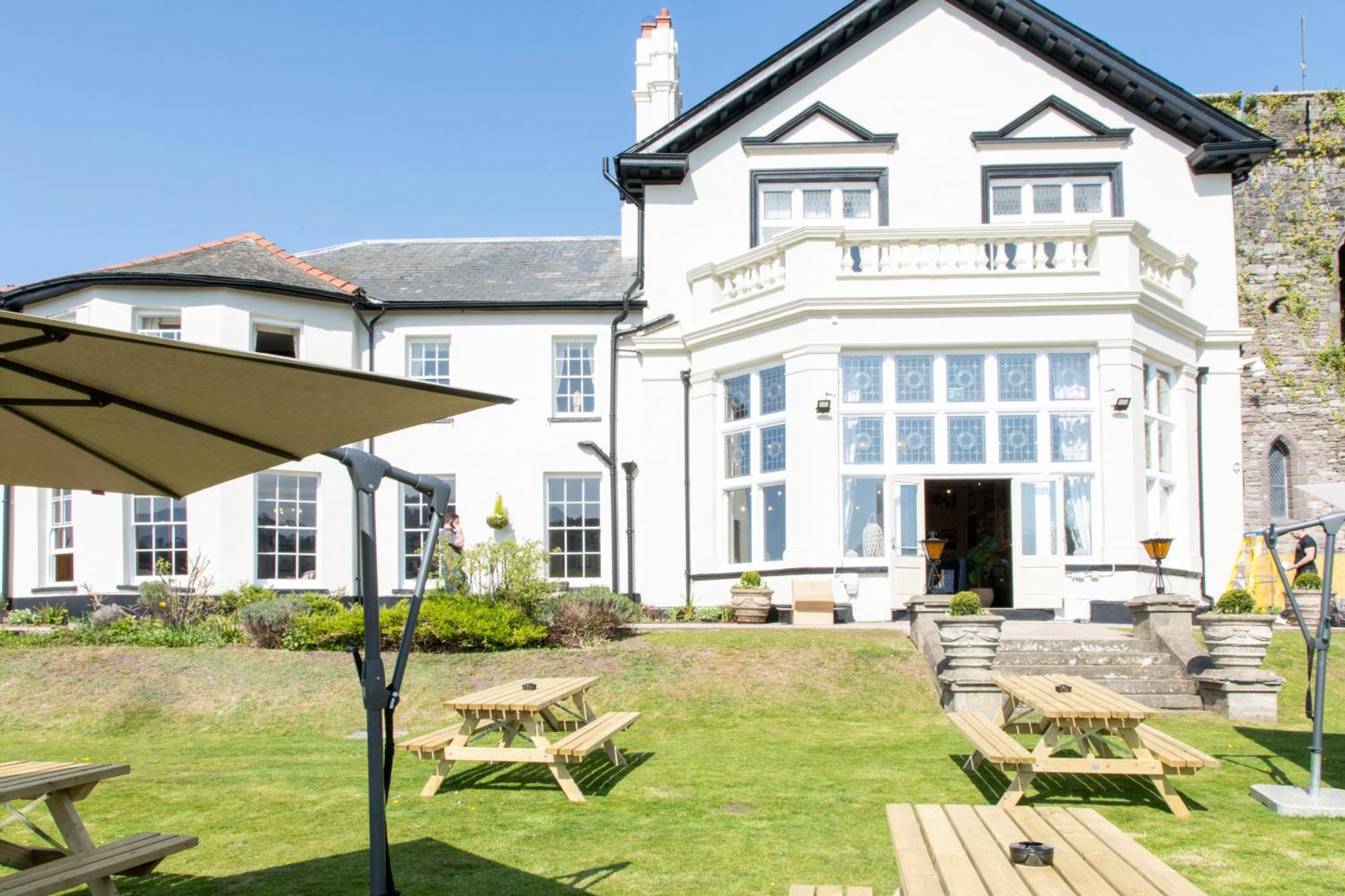 The Castle Of Brecon Hotel, Brecon, Powys Exterior foto